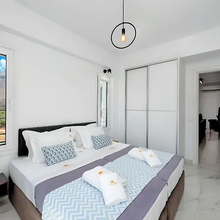 Luminosa Luxus Holiday home Paralia Kourna