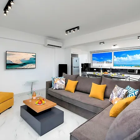 Luminosa Luxus Holiday home Paralia Kourna